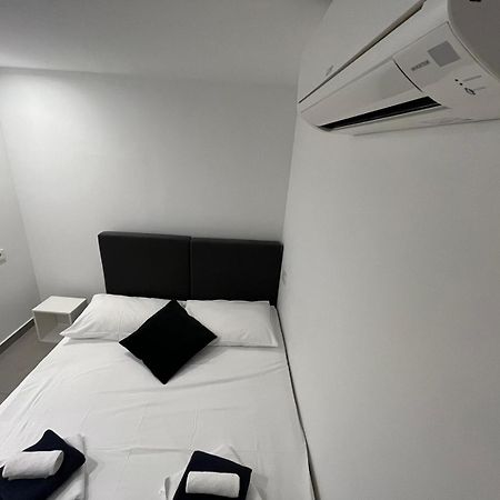 X Boutique Marinac Studio Apartments & Rooms شيبينيك المظهر الخارجي الصورة