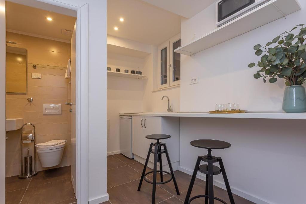 X Boutique Marinac Studio Apartments & Rooms شيبينيك المظهر الخارجي الصورة