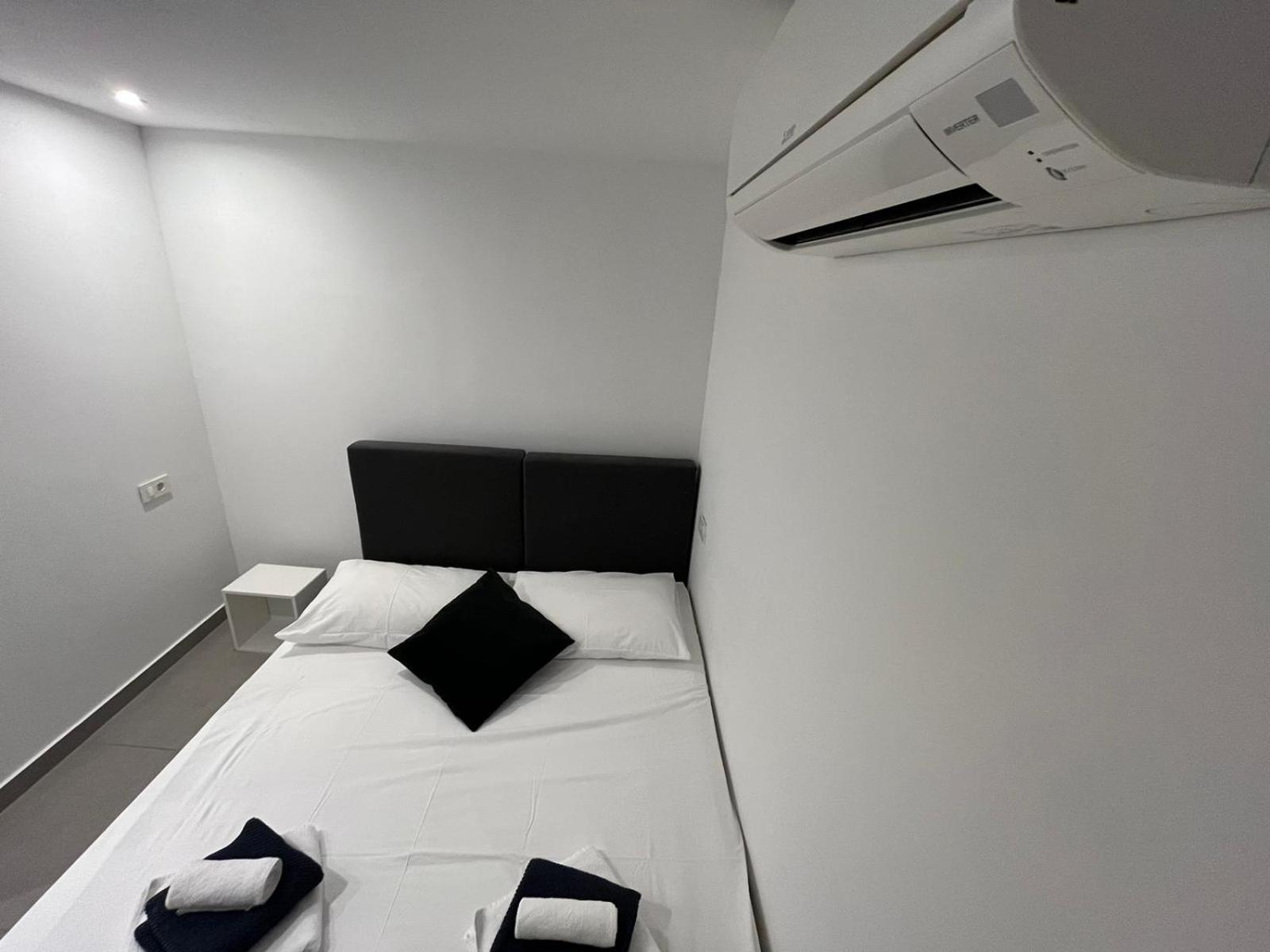X Boutique Marinac Studio Apartments & Rooms شيبينيك المظهر الخارجي الصورة